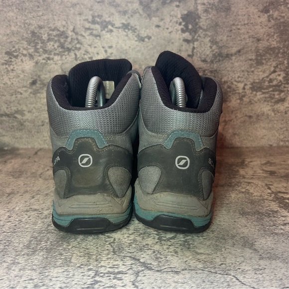 Scarpa Moraine Mid Goretex Boots 63054 Womens sz 10.5 Grey - Picture 4 of 8